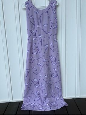 Vintage Boutique Europa Lilac Daisy Floral Maxi Dress with Tied Back